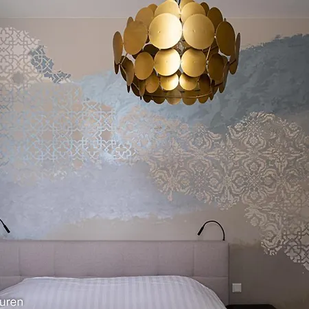 אורחן De Zwaan *